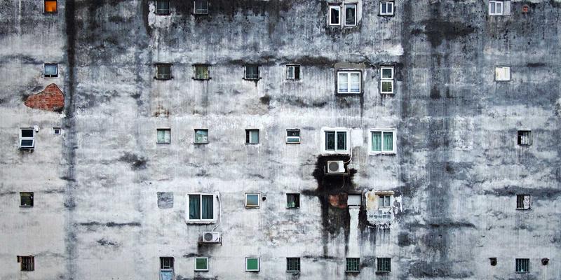 深圳中金德贵金属交易员视角：深度解析伦敦金与上海金的跨市套利策略与资产管理实践